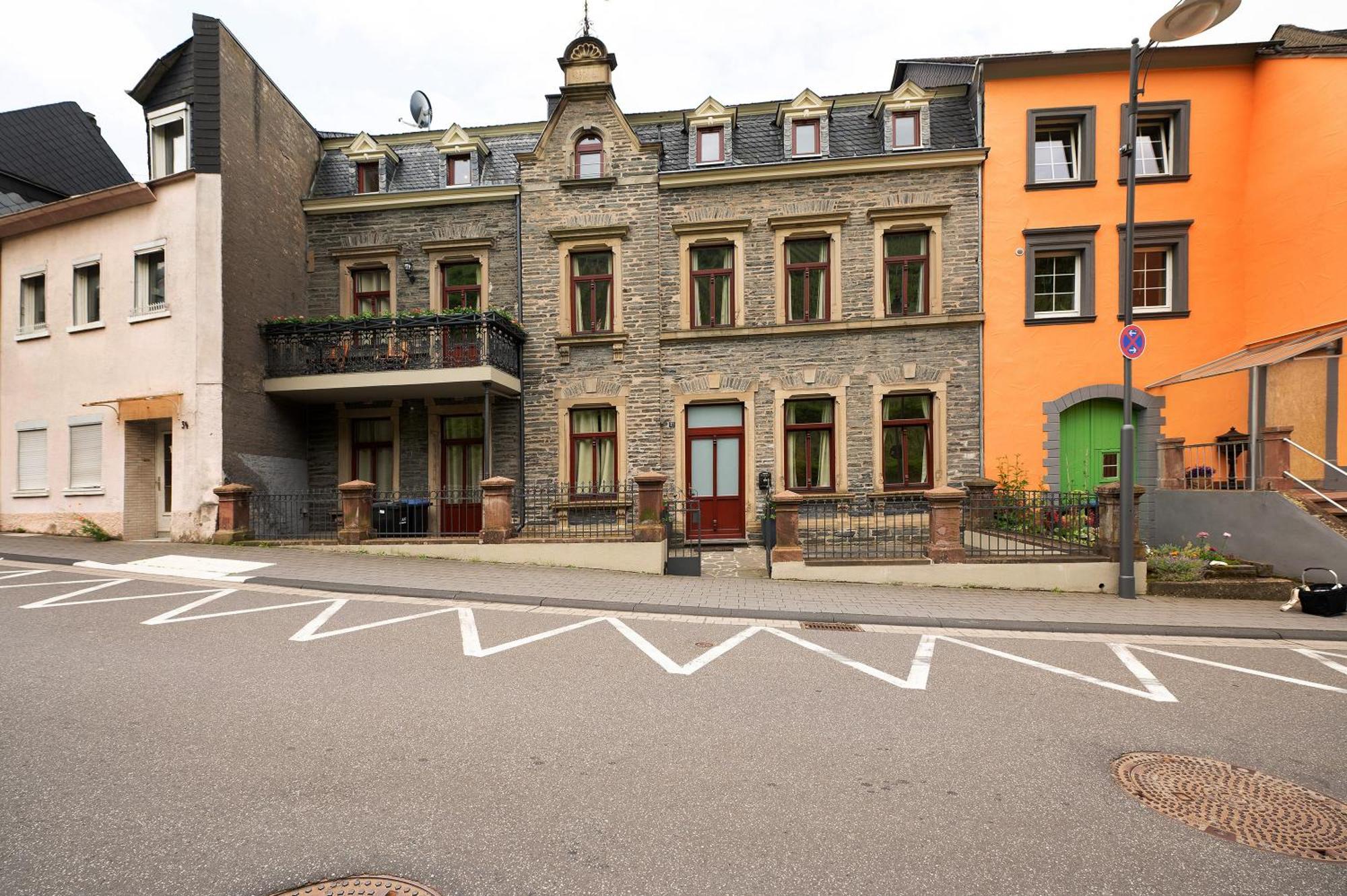 Alte Stadtvilla Am Weinberg 2 トラーベン・トラールバッハ エクステリア 写真
